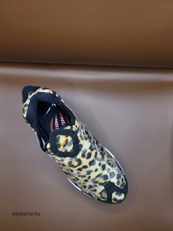 Nike Air Kukini SE 'Kumquat and Action Red' - Image 2