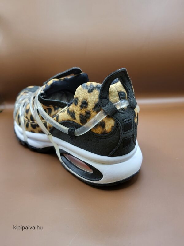 Nike Air Kukini SE 'Kumquat and Action Red' - Image 6