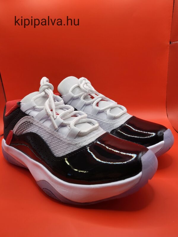 Air  Jordan 11 CMFT Low (gs) - Image 3