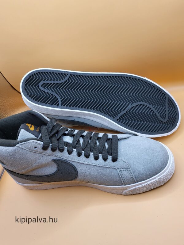 Nike SB Zoom Blazer Mid "Jade Horizon" - Image 3