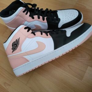 Air Jordan 1 Mid 'Crimson Tint'