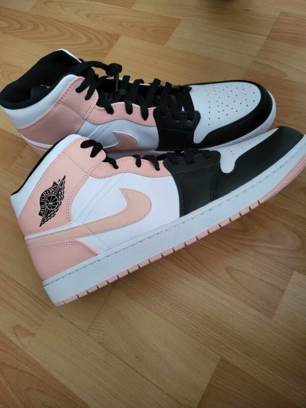 Air Jordan 1 Mid 'Crimson Tint'