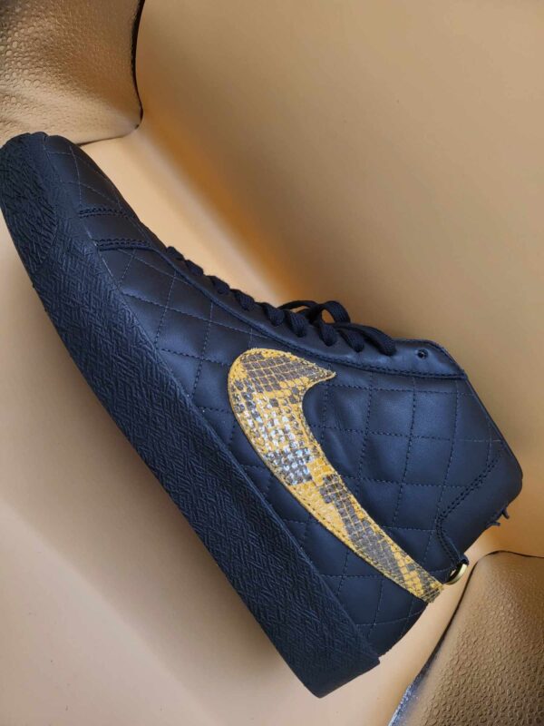 Supreme x Nike SB Blazer Zoom Mid QS 'Black Snakeskin' - Image 10