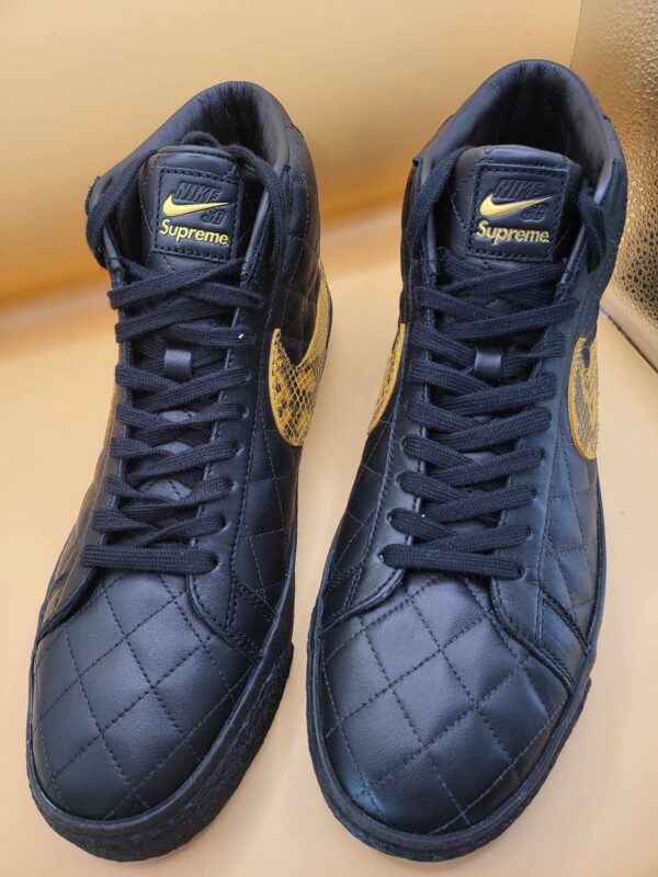 Supreme x Nike SB Blazer Zoom Mid QS 'Black Snakeskin' - Image 2