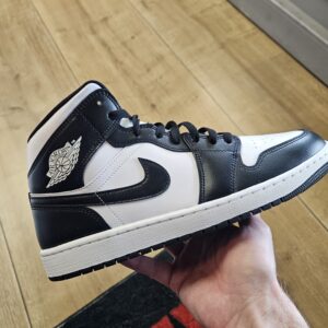 Air Jordan 1 Mid "Panda" utcai cipő