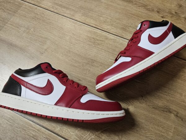 Air Jordan 1 Low "Reverse Black Toe"