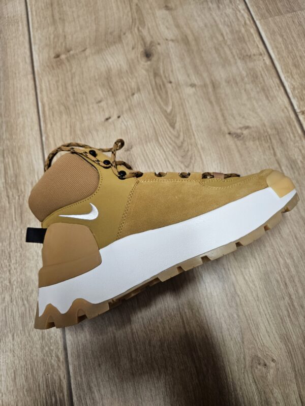 Nike Classic City Boot női téli cipő