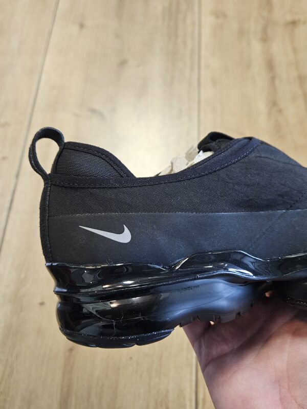 Nike  Air Vapormax Moc Roam 'Black' - Image 4