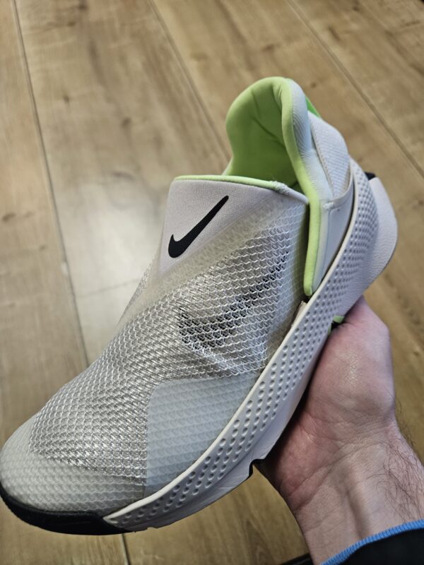 Nike Go FlyEase "Ghost Green" - Image 4