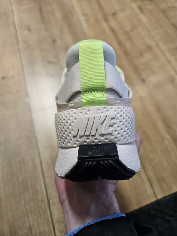 Nike Go FlyEase "Ghost Green" - Image 6