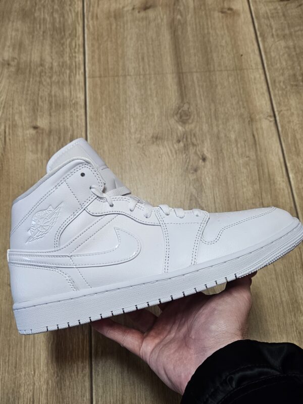 Air Jordan 1 Mid "Triple White"