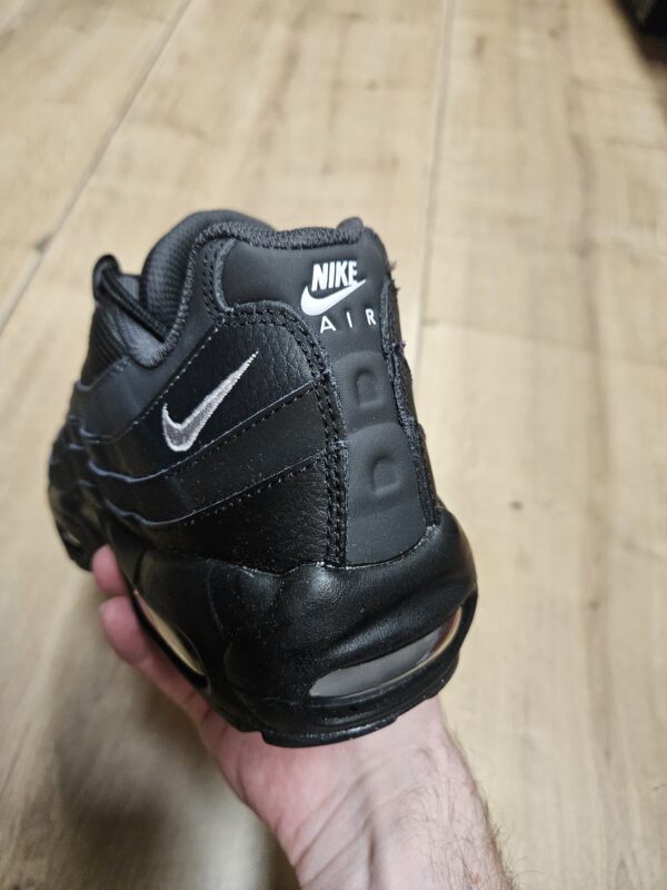 Nike Air Max Essential Black / Silver - Image 3