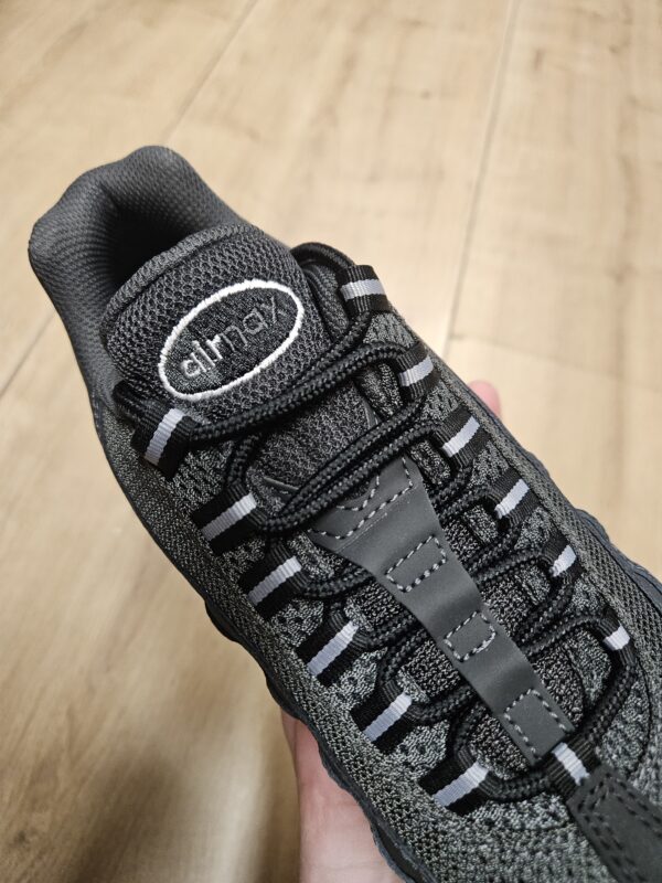 Nike Air Max Essential Black / Silver - Image 6