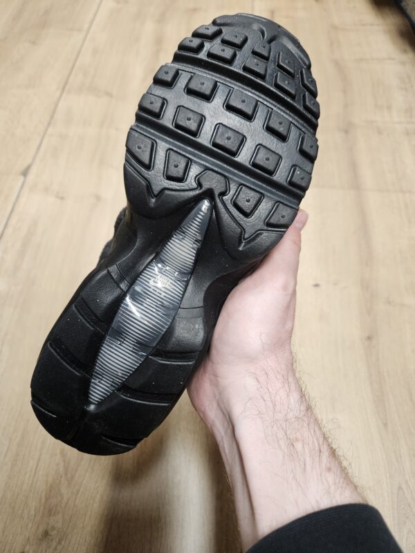 Nike Air Max Essential Black / Silver - Image 7