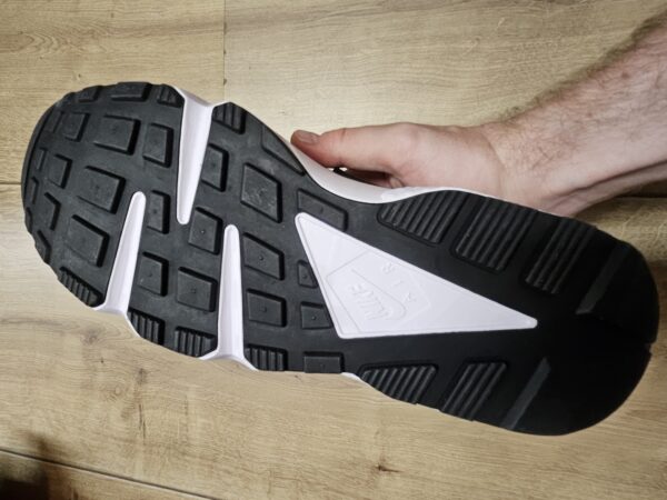 Liverpool FC X Nike Air Huarache Premium QS - Image 11