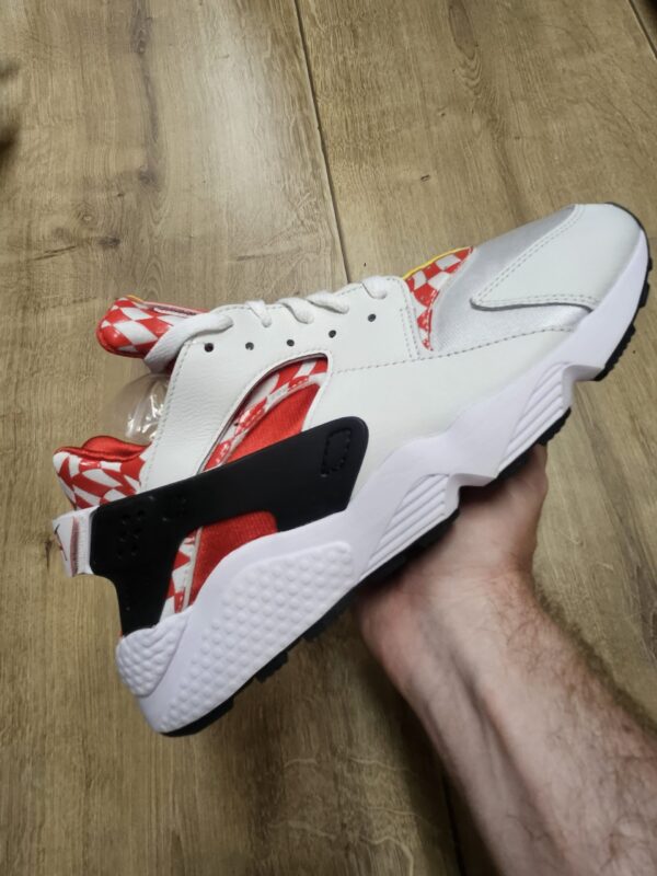 Liverpool FC X Nike Air Huarache Premium QS