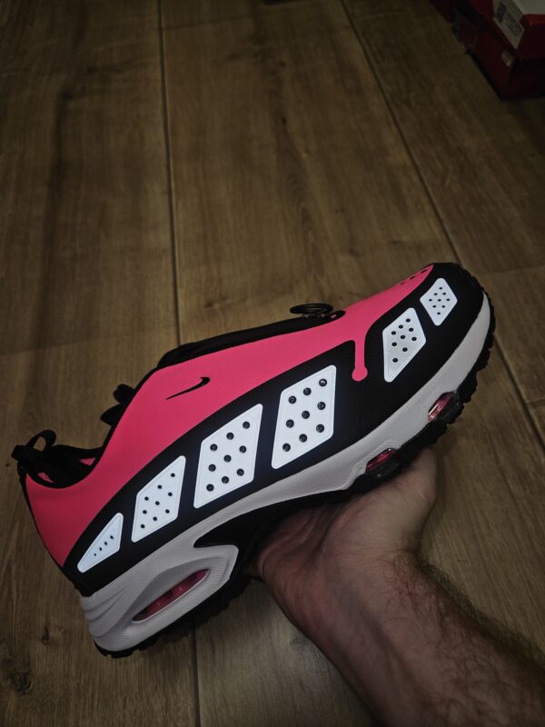 Nike Air Max Sunder "Hyper Pink/ Black" - Image 4